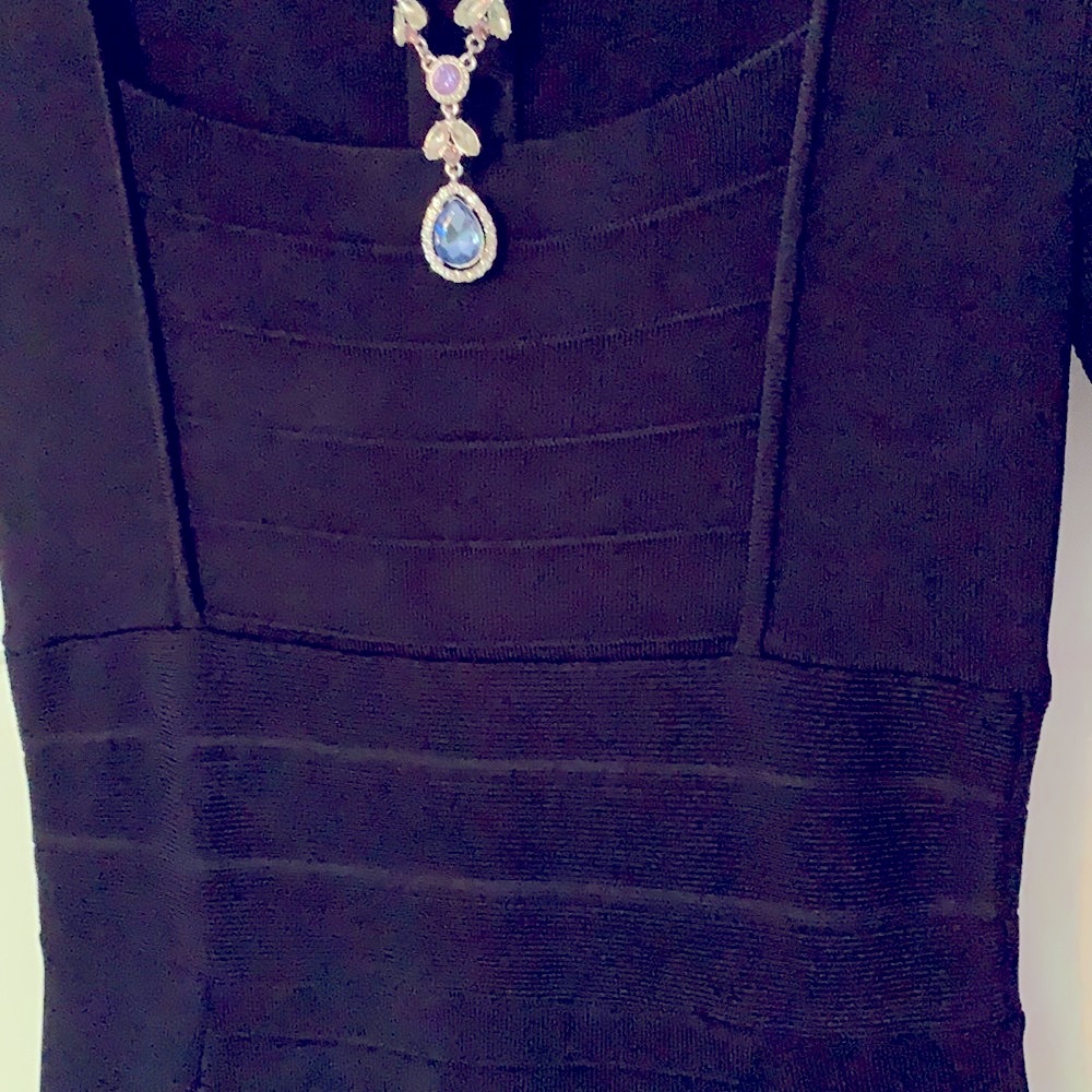 BLACK DRESS - Picture 3 of 9
